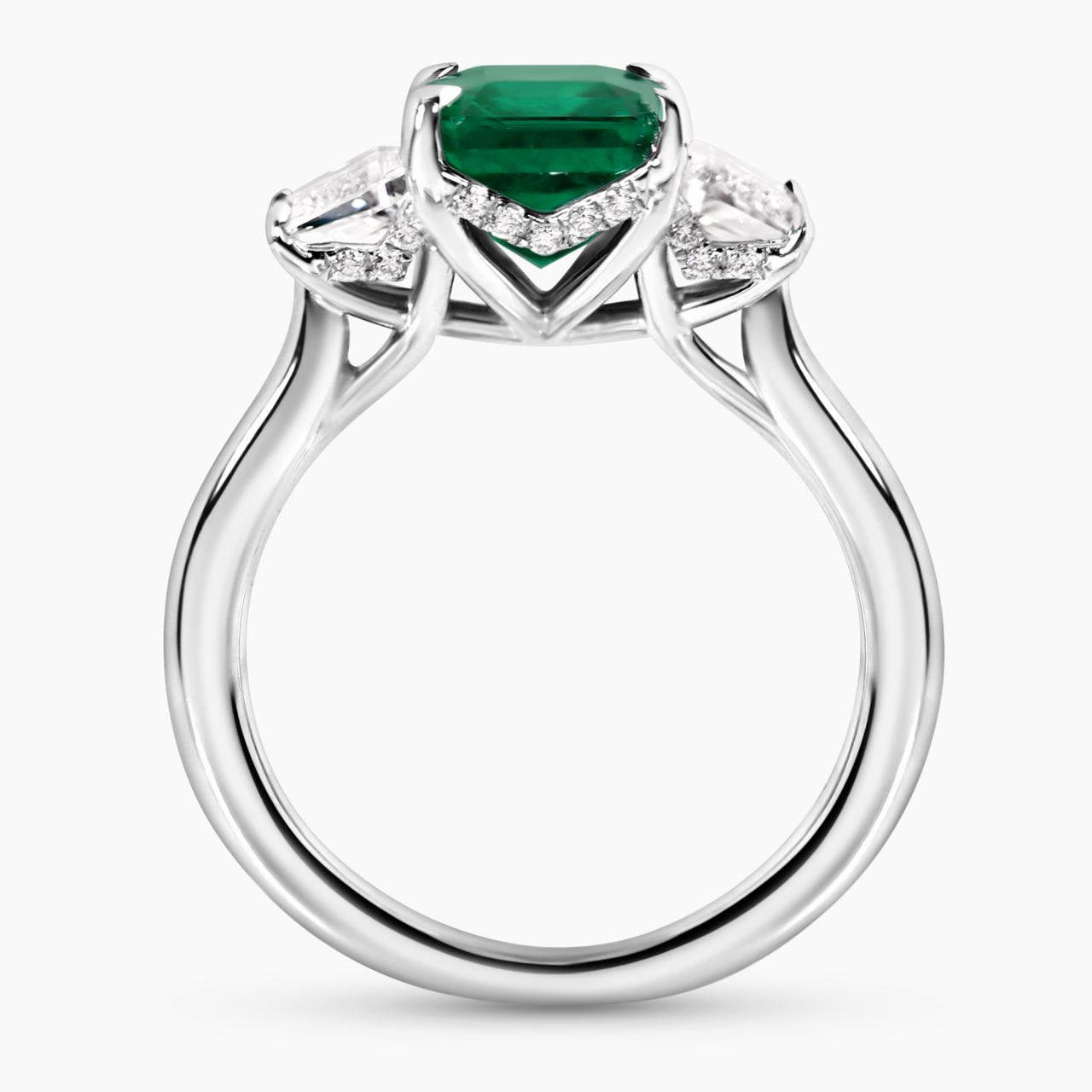 18ct white gold emerald cut brazilian emerald and trapezoid diamonds ring side profile