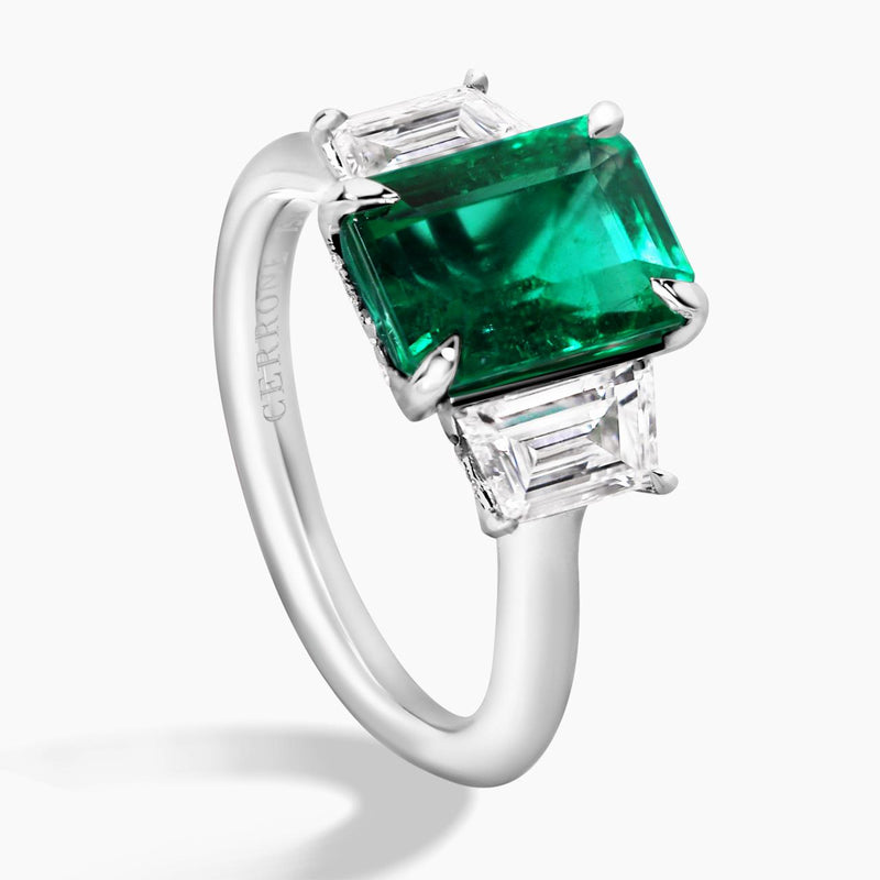18ct white gold emerald cut brazilian emerald and trapezoid diamonds ring side view