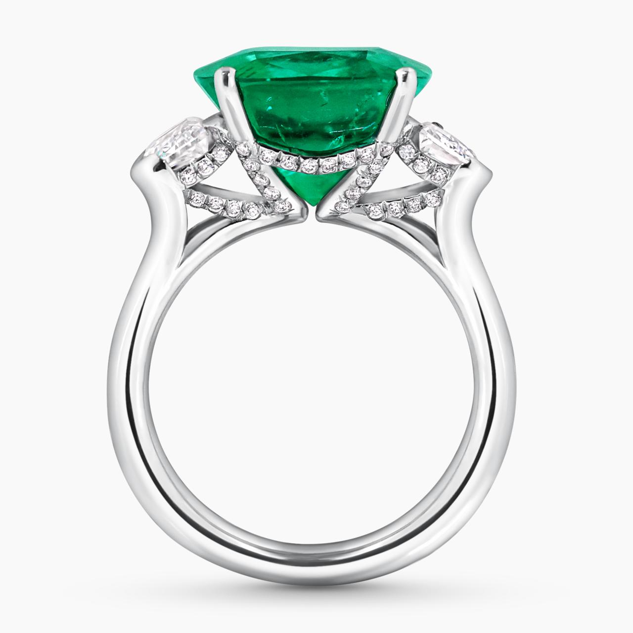 18ct white gold cushion cut Colombian Emerald and Cadillac diamond ring side profile