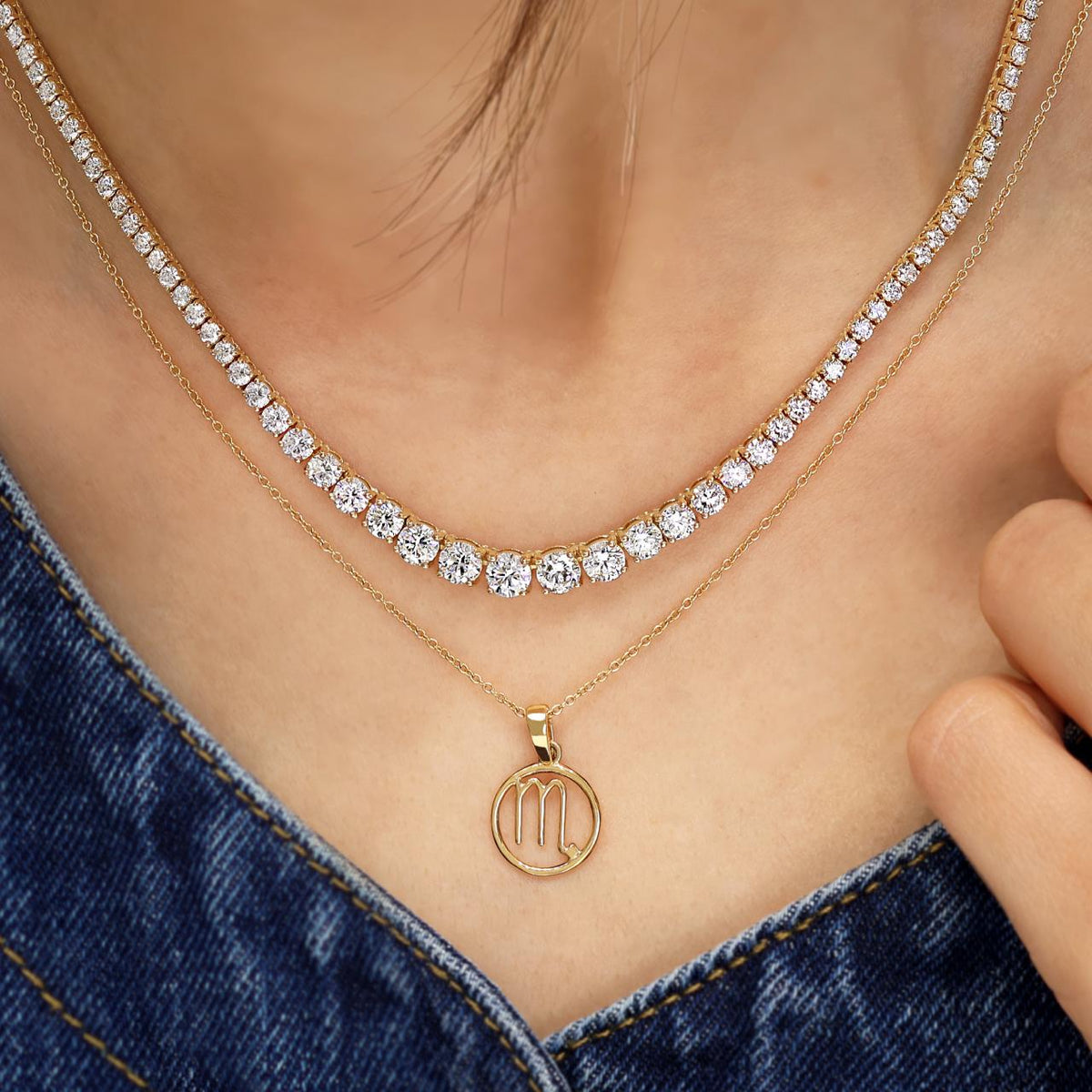 18ct yellow gold Scorpio zodiac pendant