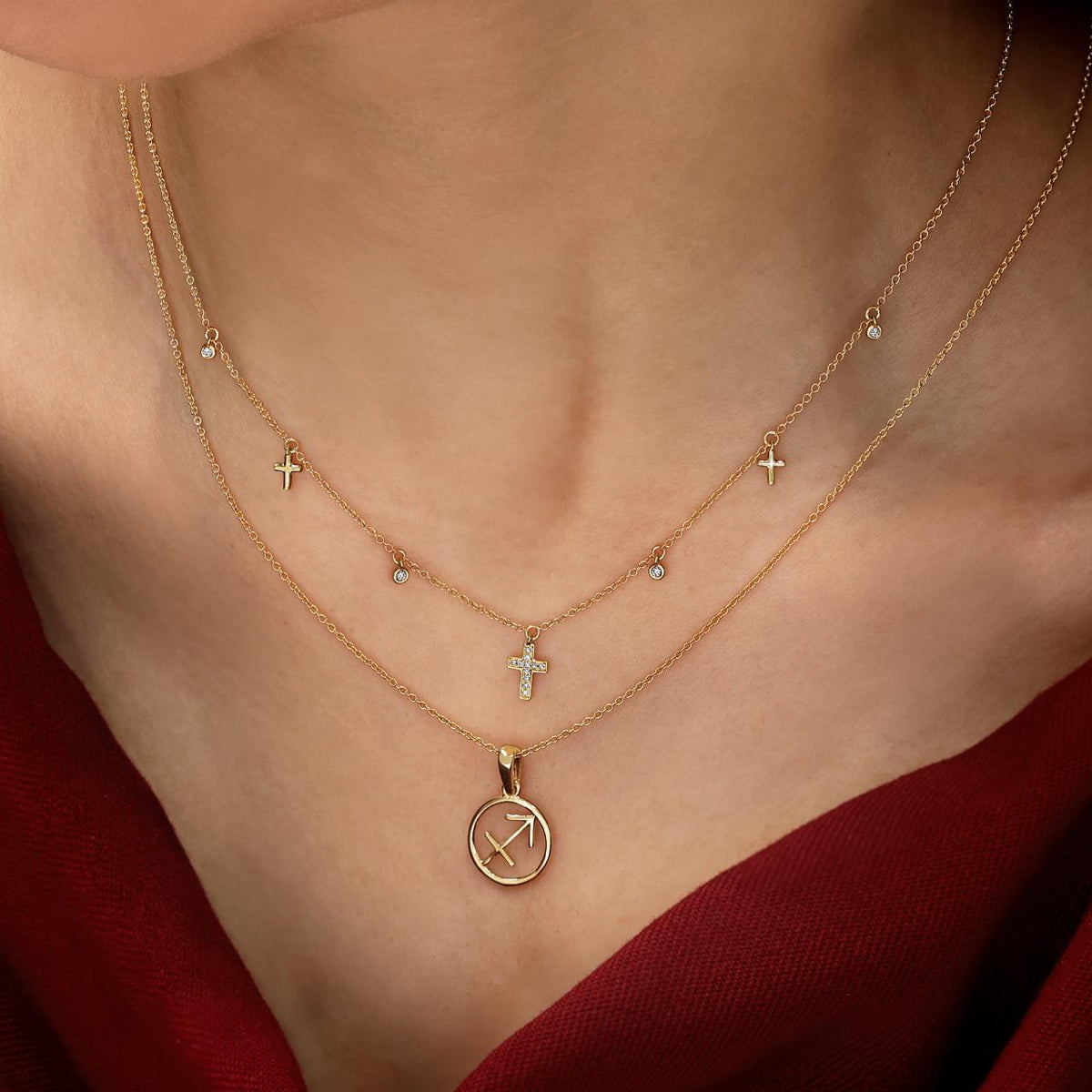 18ct yellow gold Sagittarius zodiac pendant