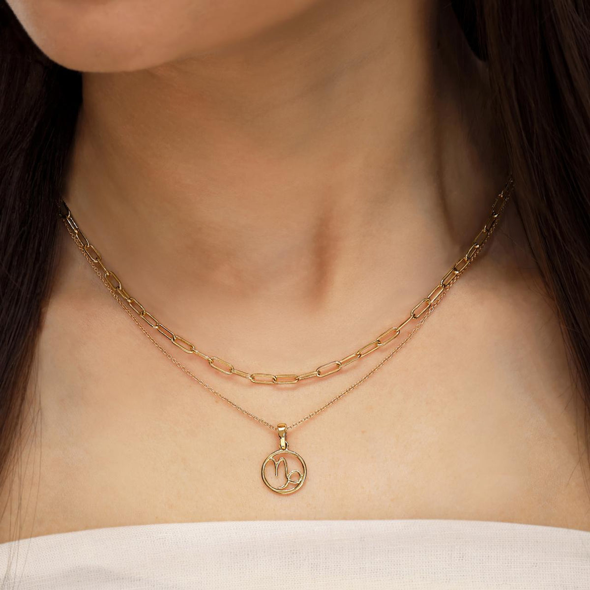 18ct yellow gold Capricorn zodiac pendant