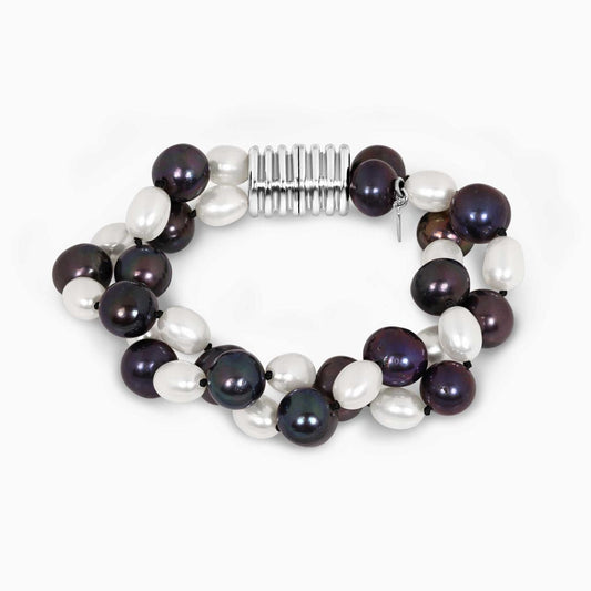 Peacock dyed fresh water pearl bracelet ended with a silver ribbed magnetic clasp
