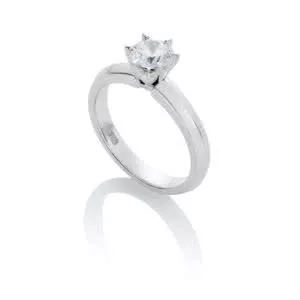 18ct White gold round brilliant cut solitaire diamond engagement ring