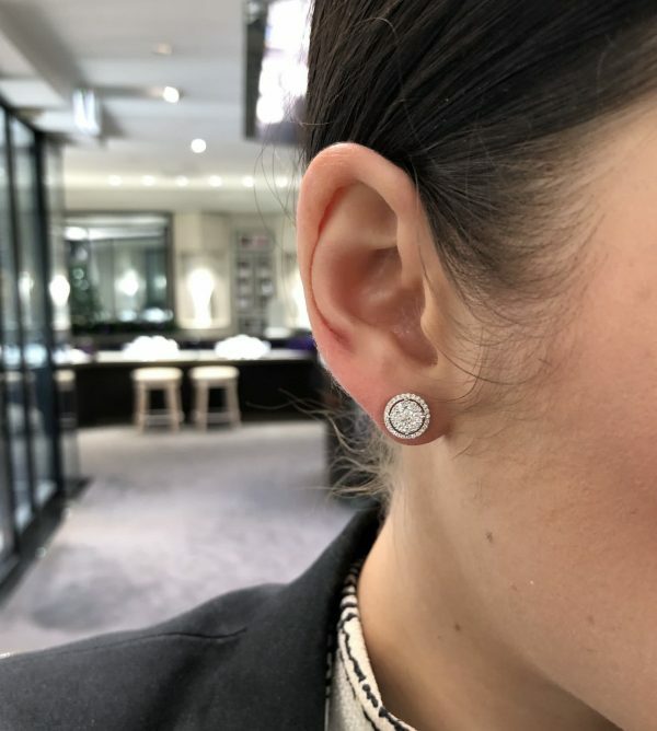 18ct white gold diamond cluster stud earrings - Image 2