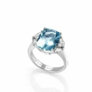 18ct white gold aquamarine and diamond ring