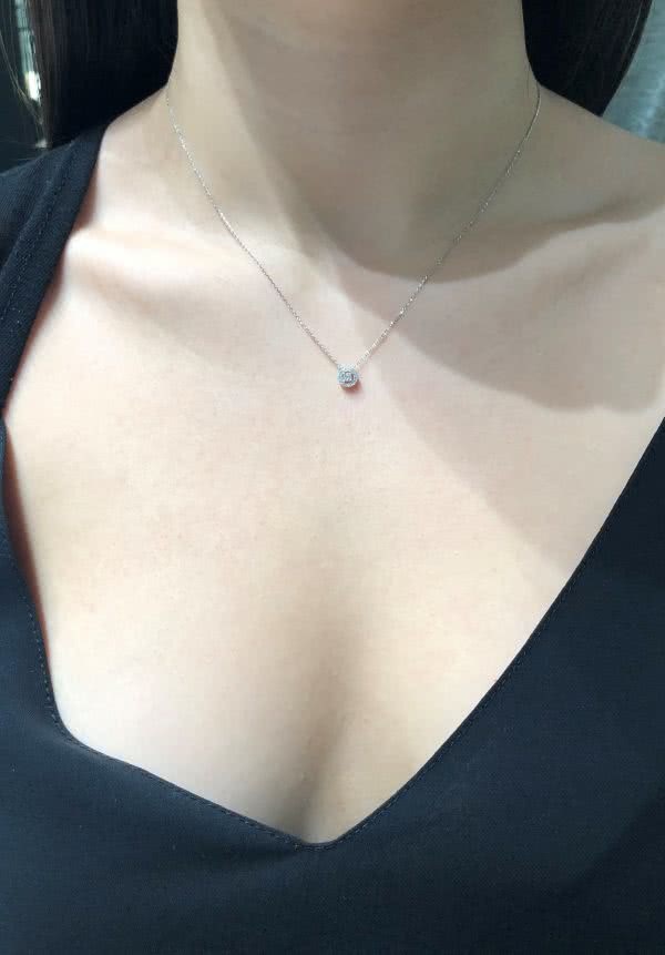 18ct white gold diamond necklace