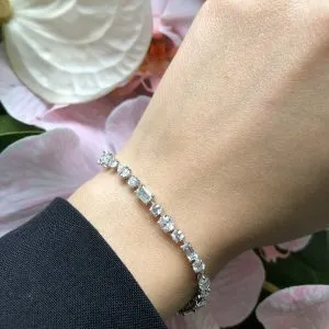 18ct white gold fancy diamond bracelet