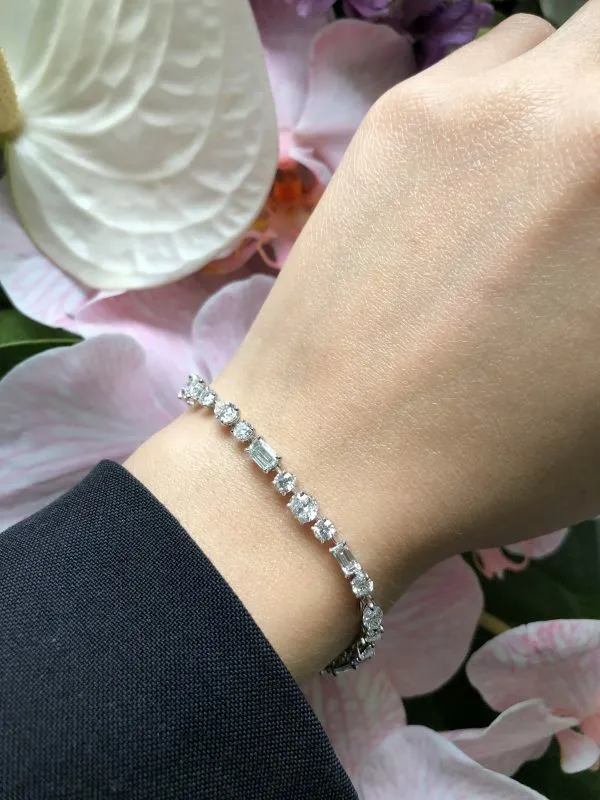 18ct white gold fancy diamond bracelet - Image 2