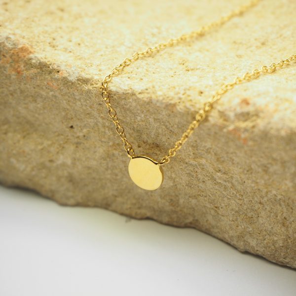 18ct yellow gold necklace with small round plate