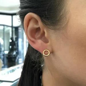 18ct yellow gold open circle stud earrings