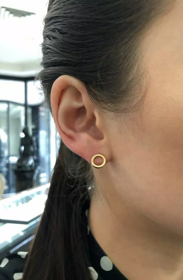18ct yellow gold Circle stud earrings