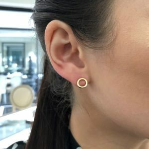 18ct yellow gold open circle stud earrings