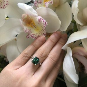 18ct white gold emerald cut green tourmaline and diamond ring
