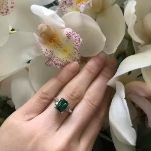 18ct white gold emerald cut green tourmaline and diamond ring