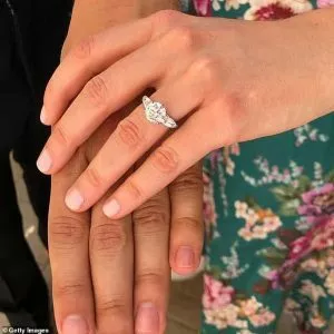 Princess Beatrice's traditional engagement ring design