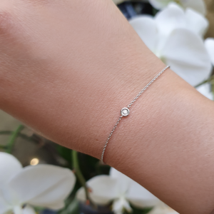 18ct white gold diamond bezel bracelet