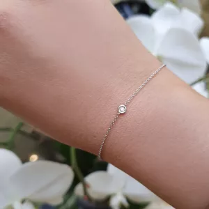 18ct white gold diamond bezel bracelet