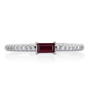 18ct white gold baguette ruby and diamond ringwhite gold baguette ruby and diamond ring