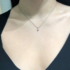 18ct white gold 0.30ct diamond necklace