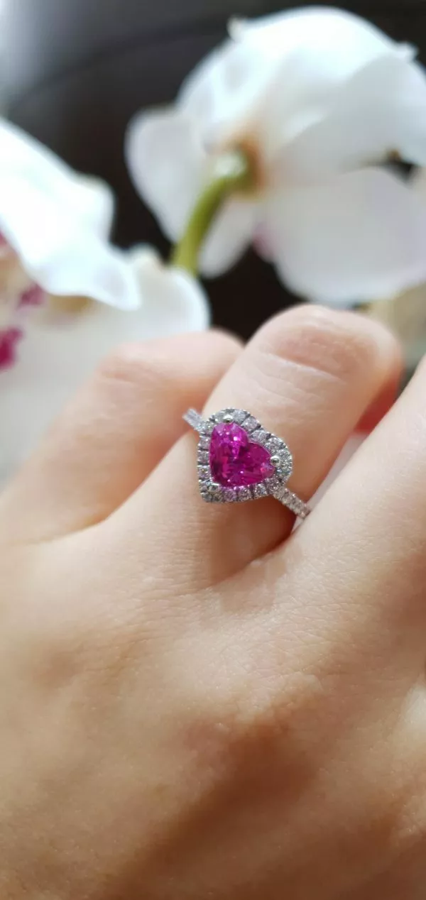 18ct White Gold 2.02ct heart pink sapphire and Diamond Ring - Image 2