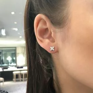 18ct white gold diamond flower stud earrings