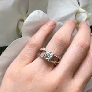 18ct white, yellow and rose gold round diamond ring