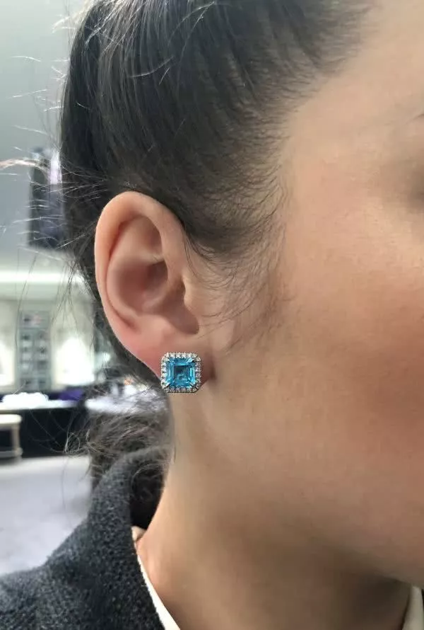 18ct white gold Asscher cut blue topaz & diamond stud earrings - Image 2