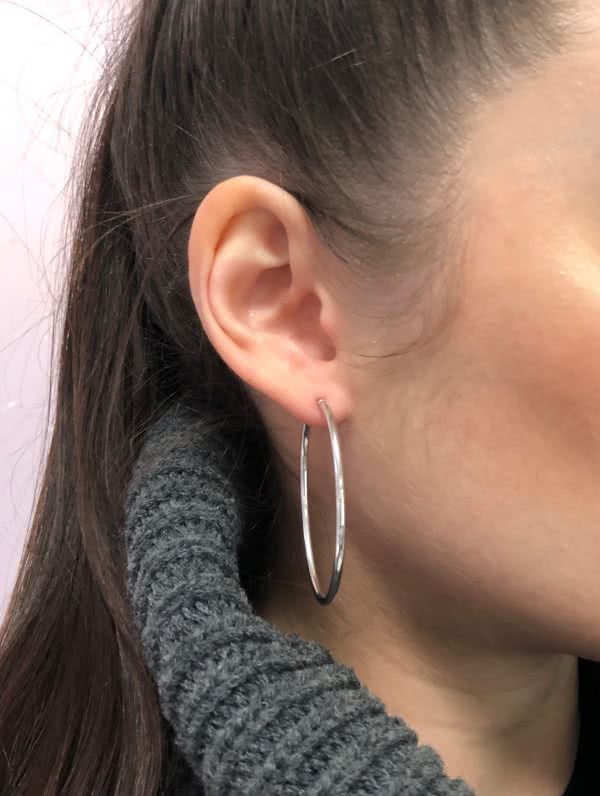 18ct white gold oval hoop earrings