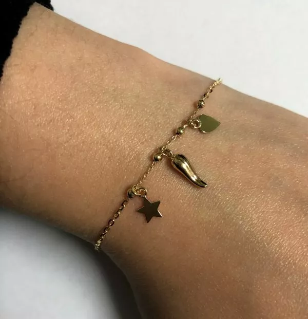 18ct yellow gold star and heart charm bracelet - Image 2