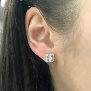 18ct yellow gold claw set baguette & round brilliant cut diamond stud earring