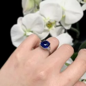 18ct white gold 7.05ct cushion cut Ceylon sapphire & diamond ring