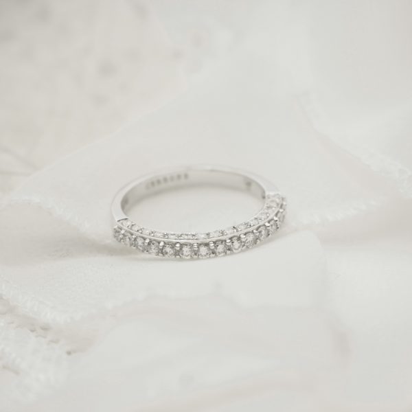 18ct White Gold Diamond Claw & Pave Set Ring