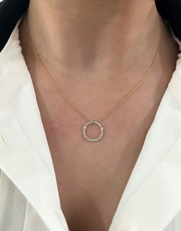 18ct yellow gold diamond circle necklace