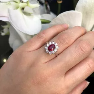 18ct white gold oval 1.02ct ruby & diamond ring