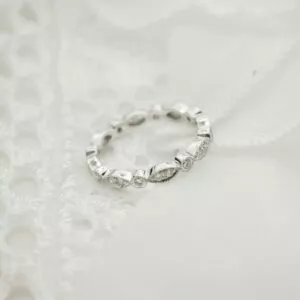 18ct white gold diamond ring