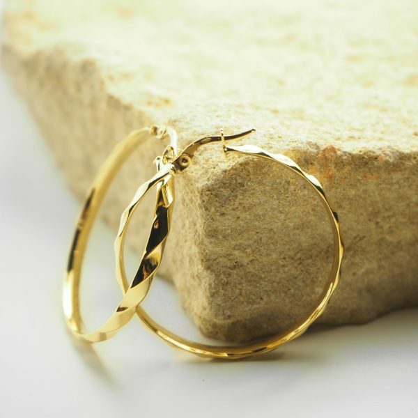 18ct yellow gold plain hoop earrings