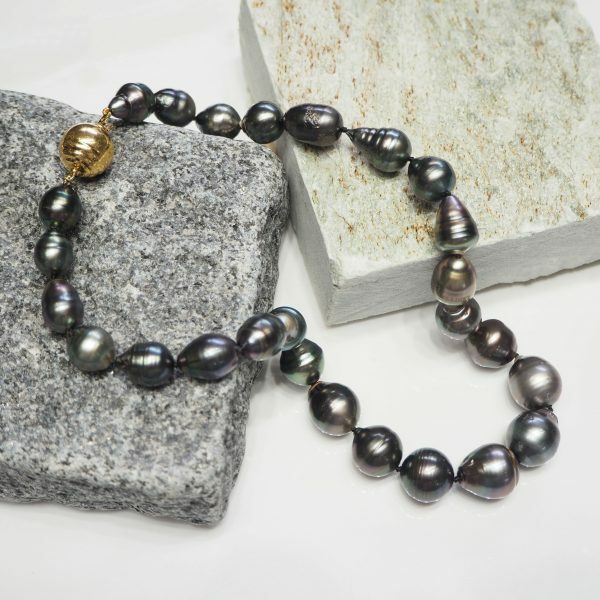 Graduating Tahitian Baroque Pearls Necklace with 18ct yellow gold clasp