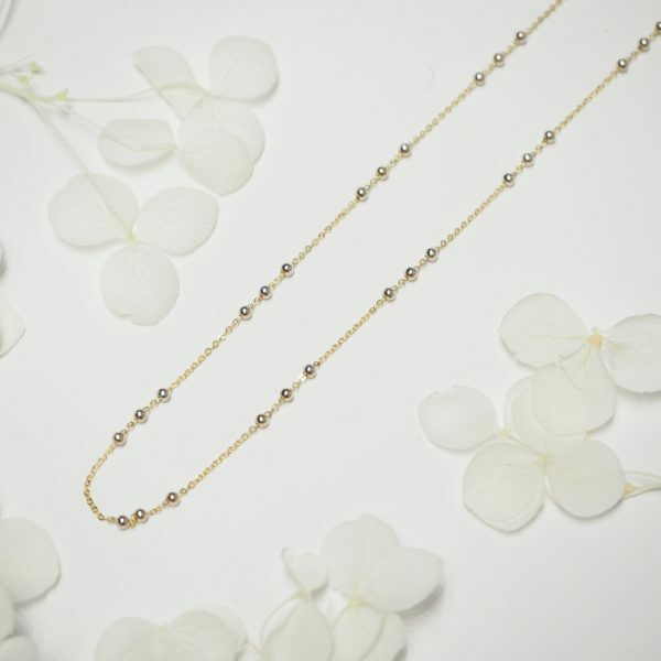 18ct yellow gold 42cm chain with white gold balls