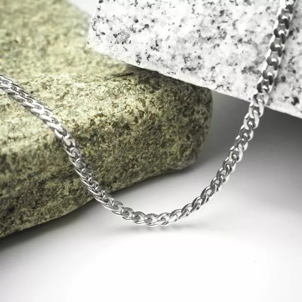 18ct white gold 60cm curb chain