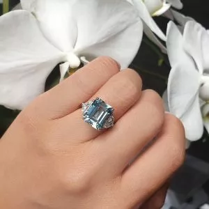 18ct white gold 5.30ct emerald cut Mozambique aquamarine and diamond ring