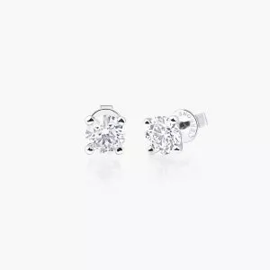 18ct white gold 2=0.50ct diamond stud earrings