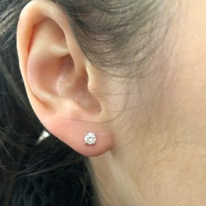 18ct white gold 2=0.47ct diamond stud earrings