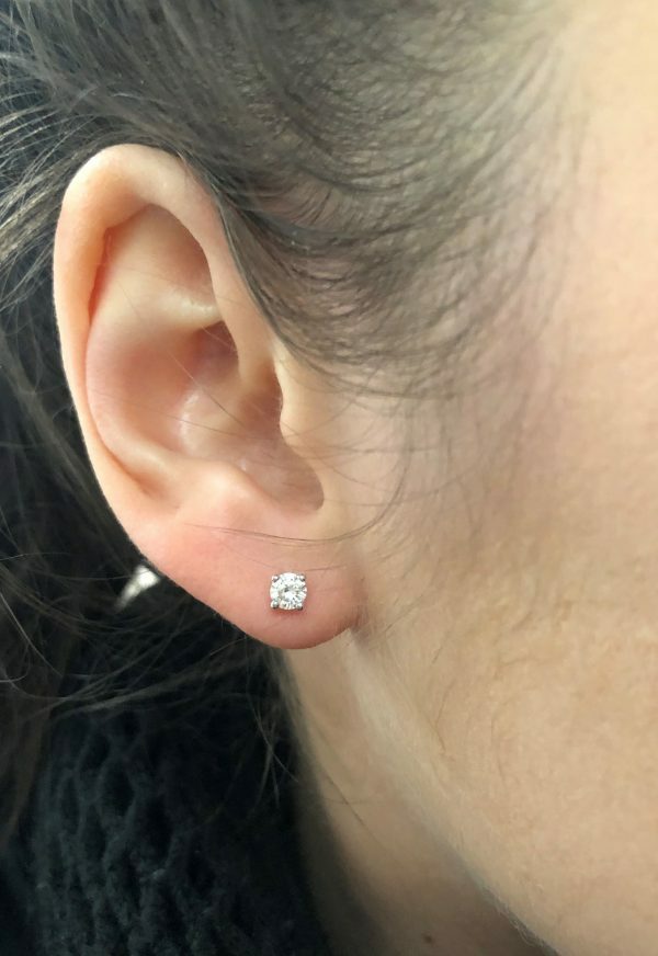 18ct white gold 2=0.40ct diamond stud earrings