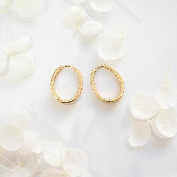 18ct yellow gold oval hoop earrings