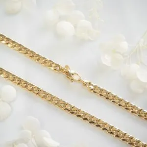 18ct yellow gold hollow 42cm curb link chain