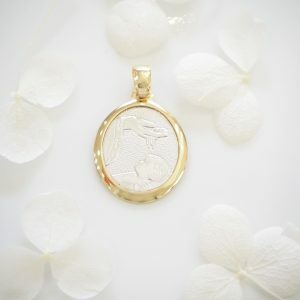 18ct white and yellow gold "Baptism" medal pendant