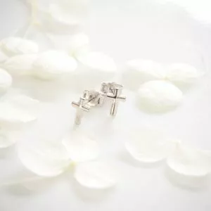 18ct white gold cross stud earrings