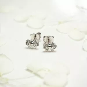18ct white gold bow stud earrings