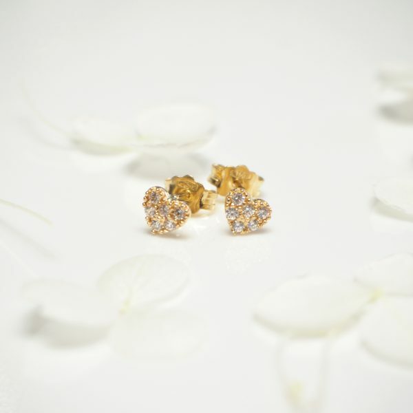 18ct yellow gold heart stud earrings